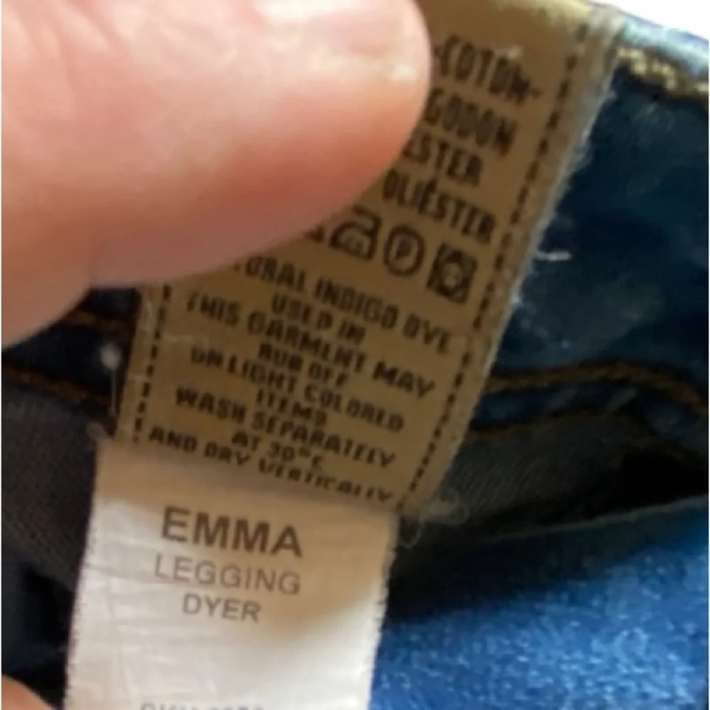 DL 1961 Emma Legging Jeans in Dyer - Picture 7 of 8